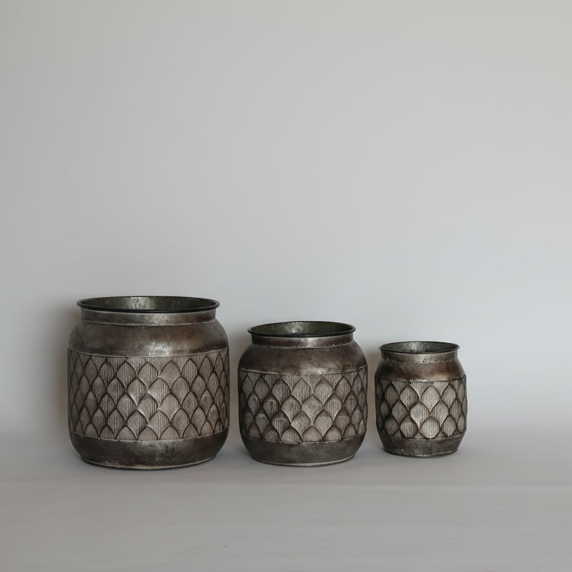The Scalloped Bronze Planters