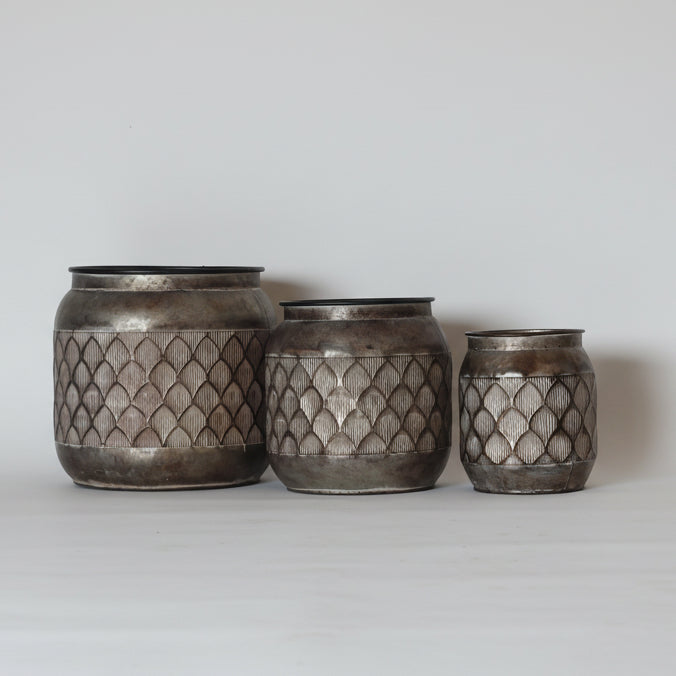 The Scalloped Bronze Planters